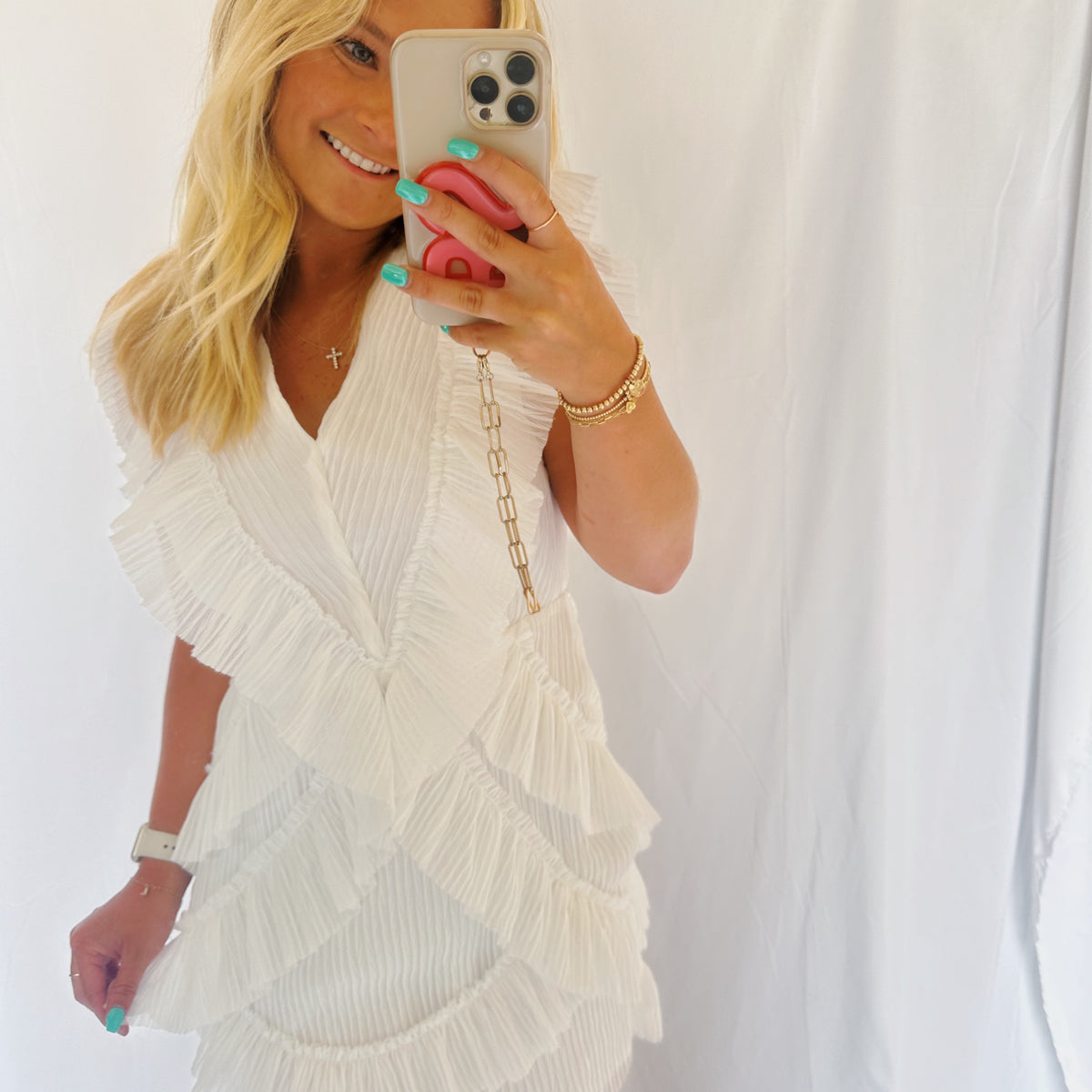 White Ruffle Mini – Perfectly Made